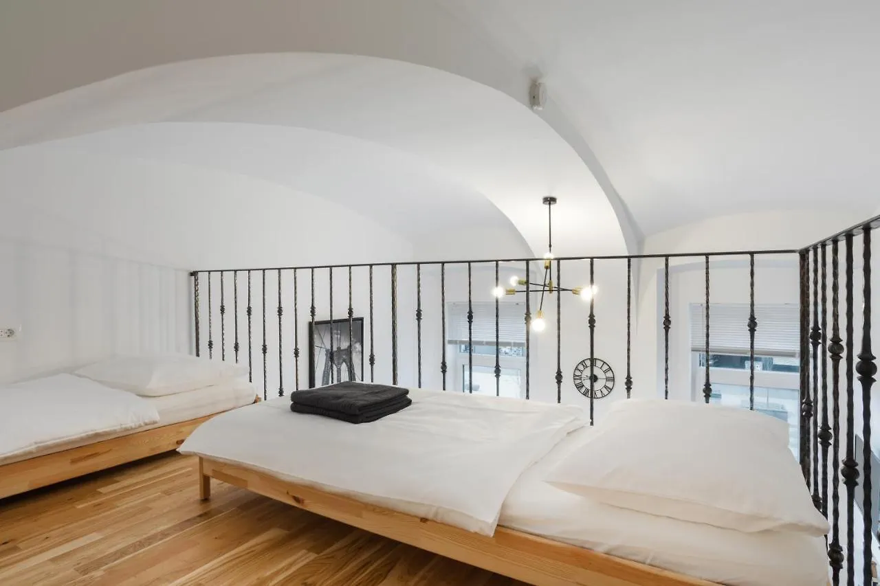 Rhino Apartments 류블랴나